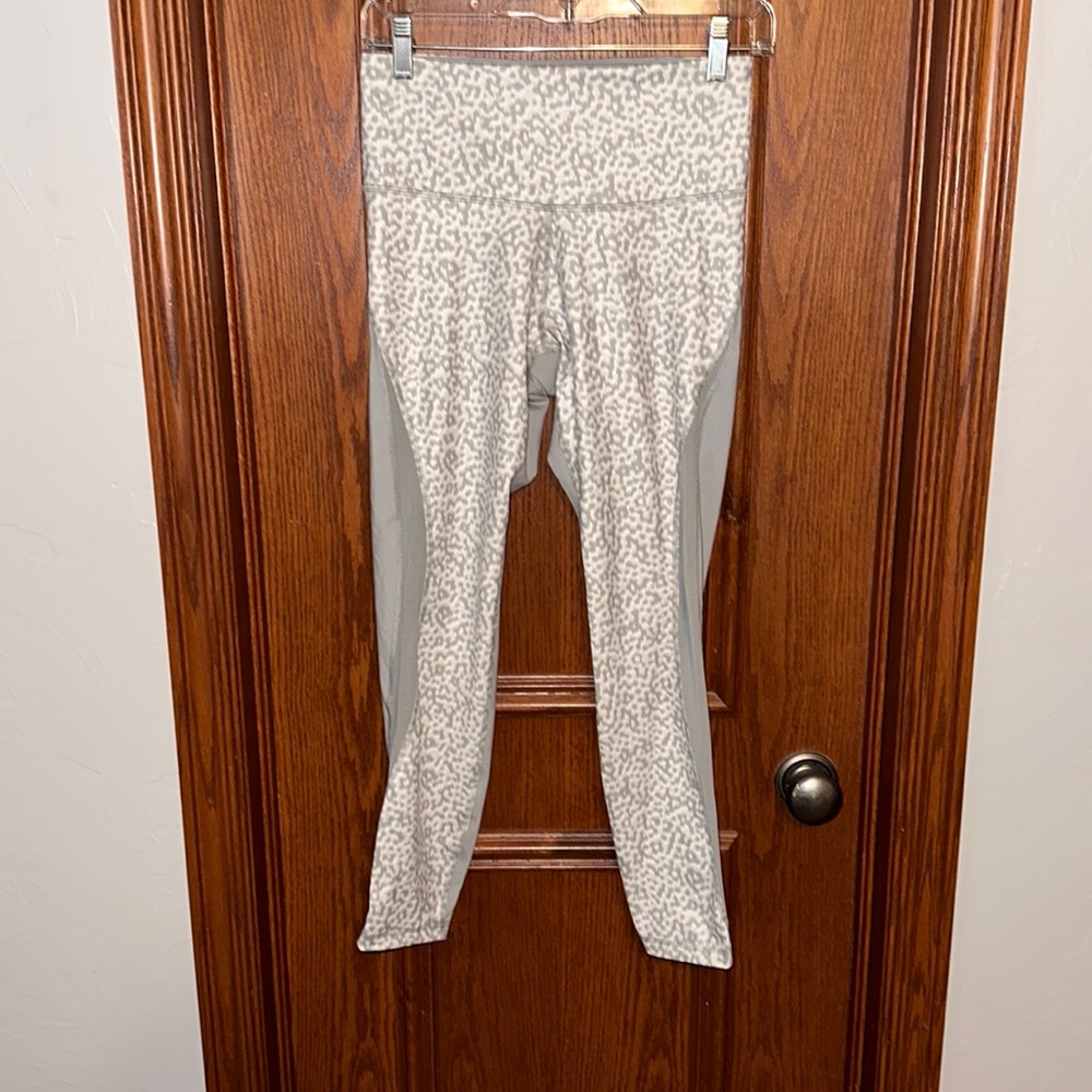 Old Navy Elevate Leggings